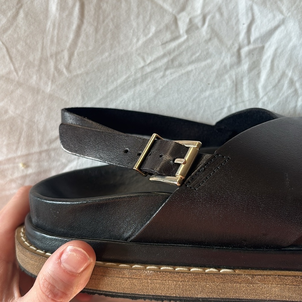 Like new - Alohas Leather Marshmallow Sandals - Picture 9 of 10